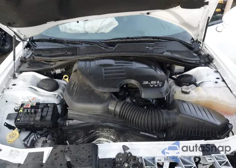 2020 Dodge Challenger Sxt z USA, uszkodzony, nr VIN 2C3CDZAG6LH231524